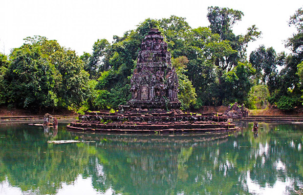 Angkor Wat Grand Tour