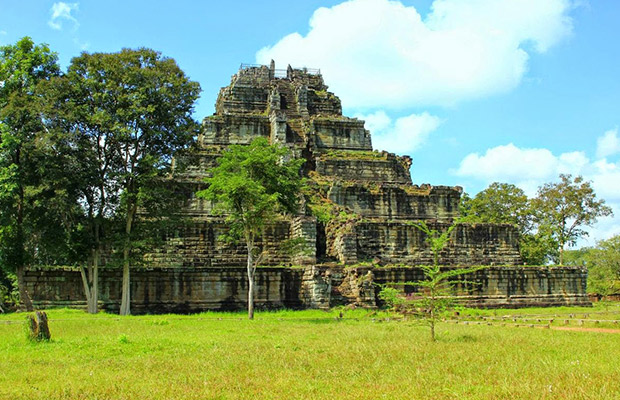 Beng Mealea & Koh Ker Tour