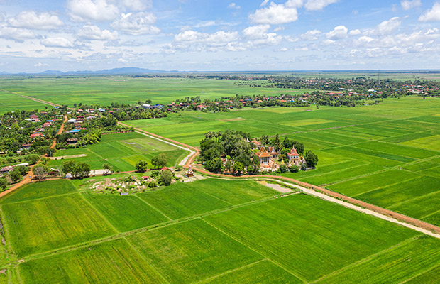 Discover the Ancient Wonders of Kampong Thom from Siem Reap