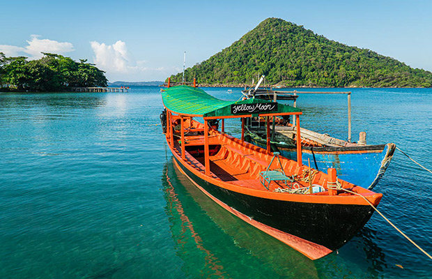 Koh Rong Samloem: Hike & Snorkeling Day Tour from Phnom Penh