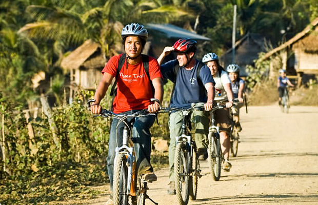 Explore Angkor Wat Biking Tour