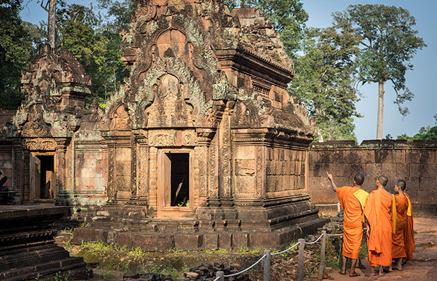 Angkor Wat Small Tour