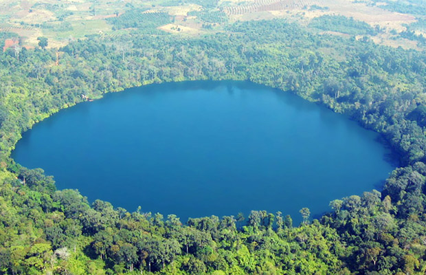 Beung Yeak Laom Lake