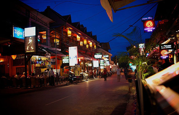 Explore Siem Reap Night Photography Tour