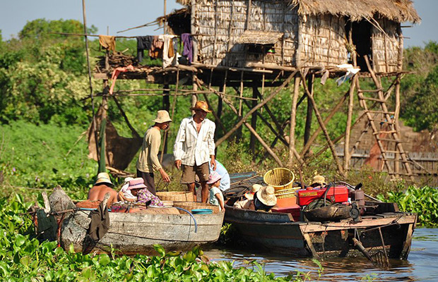 Kompong Khleang Floating Village Tour