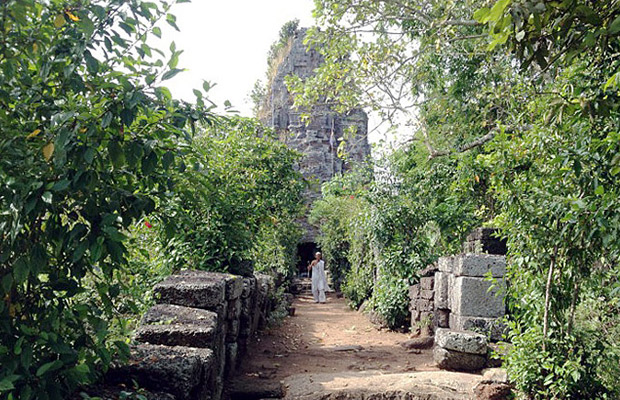 Phnom Bayang Temple