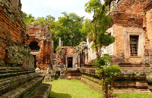 Phnom Chisor Temple Day Trip Tour from Phnom Penh