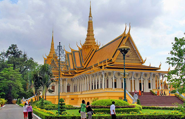 Phnom Penh Small City Tour
